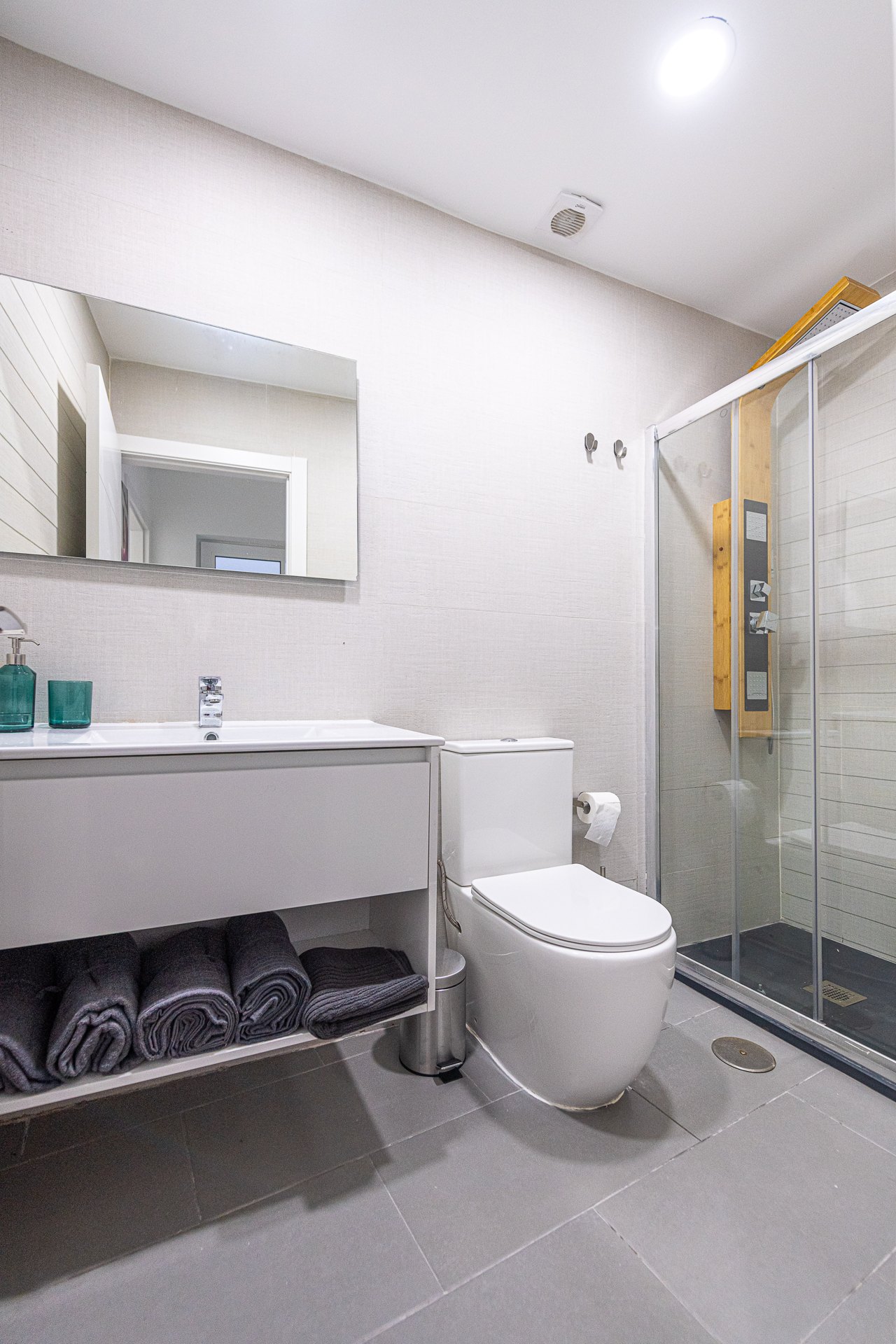 Amalfi · Bathroom with shower