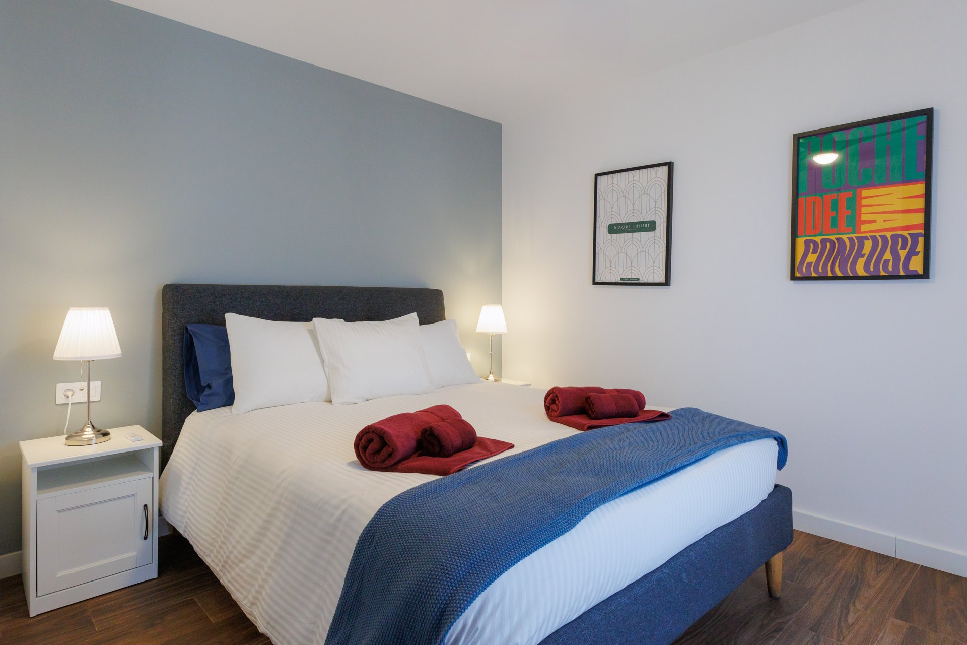 Suite 301 · Double bedroom